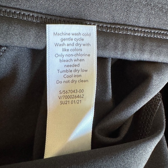 Athleta Action Skort in Dobby 14.5" Black Small 567043 Built In Shorts Pockets - Picture 9 of 10